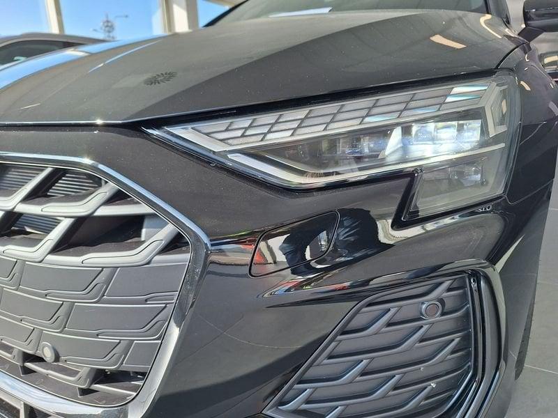 Audi A3 Sedan 35 TFSI S tronic S line edition LOUNCH EDITION
