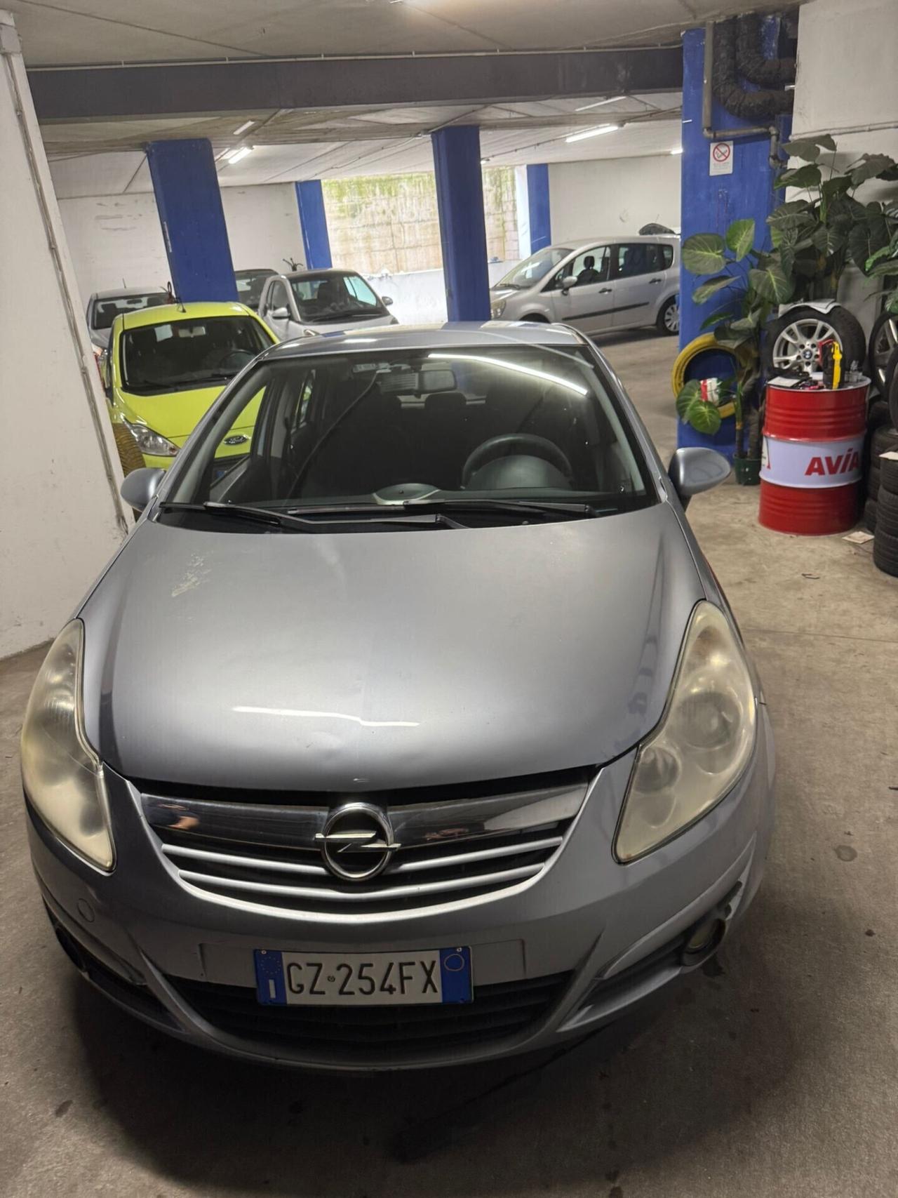 Opel Corsa 1.2 5 porte Cosmo