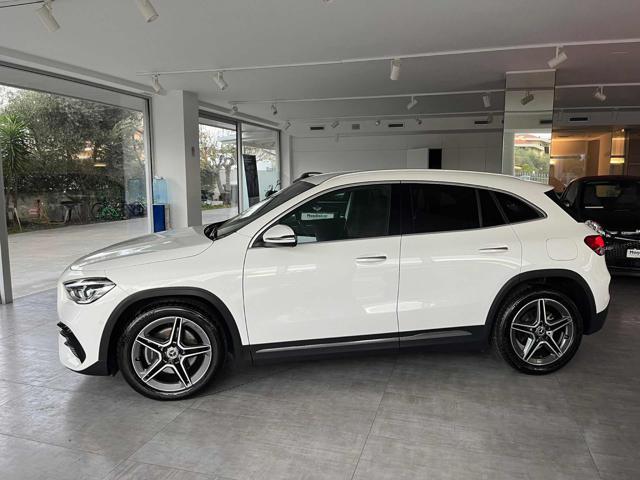 MERCEDES-BENZ GLA 180 d Automatic Premium