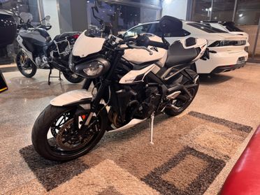 Triumph Street Triple R 765