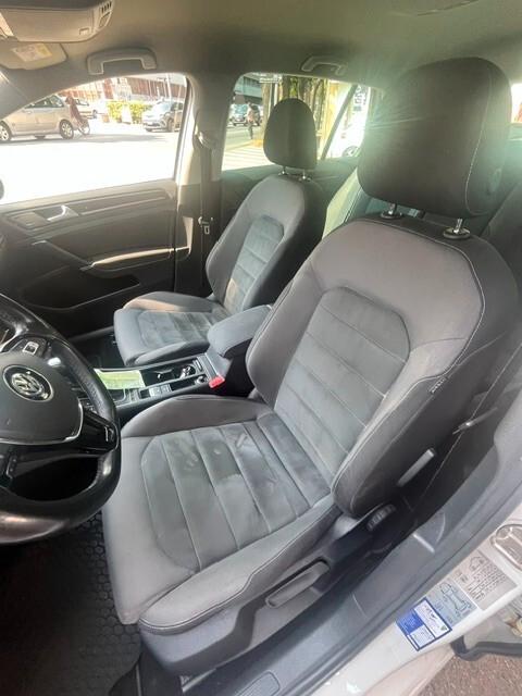 VOLKSWAGEN GOLF VII TGI METANO 130CV EXECUTIVE DSG NAVI ALCANTARA SENSORI DI PARCHEGGIO ANTERIORI POSTERIORI CERCHI IN LEGA OK NEOPATENTATI - CON € 25 percorrenza KM 460 - GARANZIA 12 MESI -