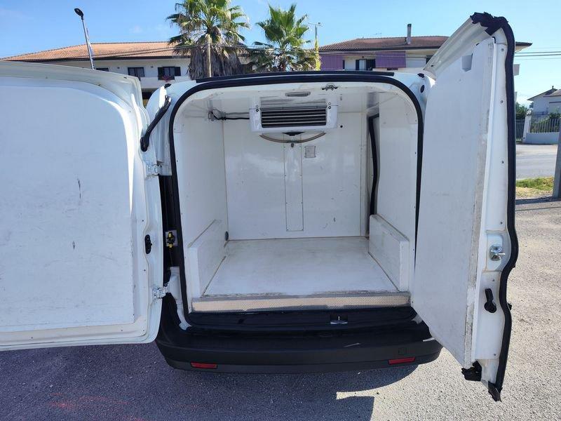 FIAT Doblò 1.6 MJT TRASPORTO MEDICINALI FRIGO