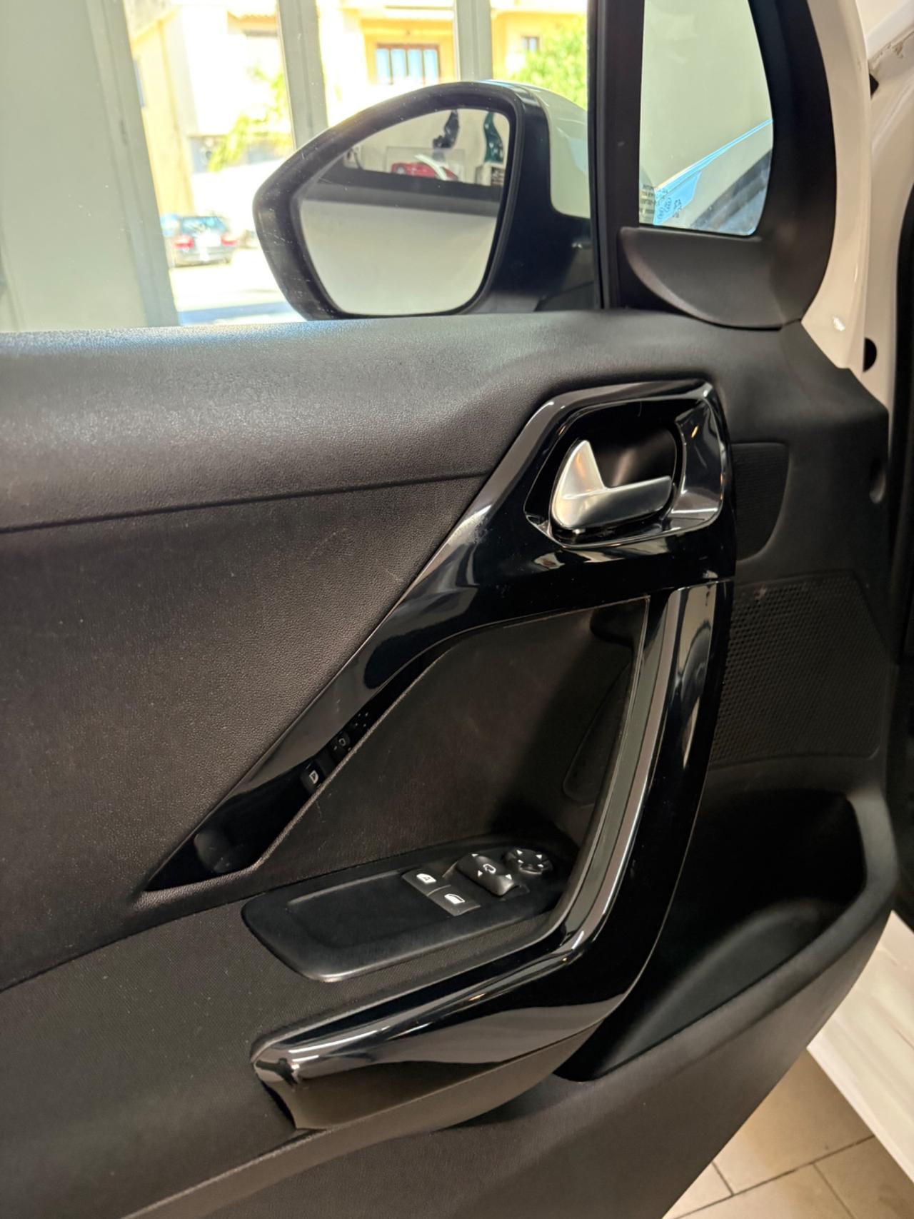 Peugeot 208 BlueHDi 75 5 porte Allure