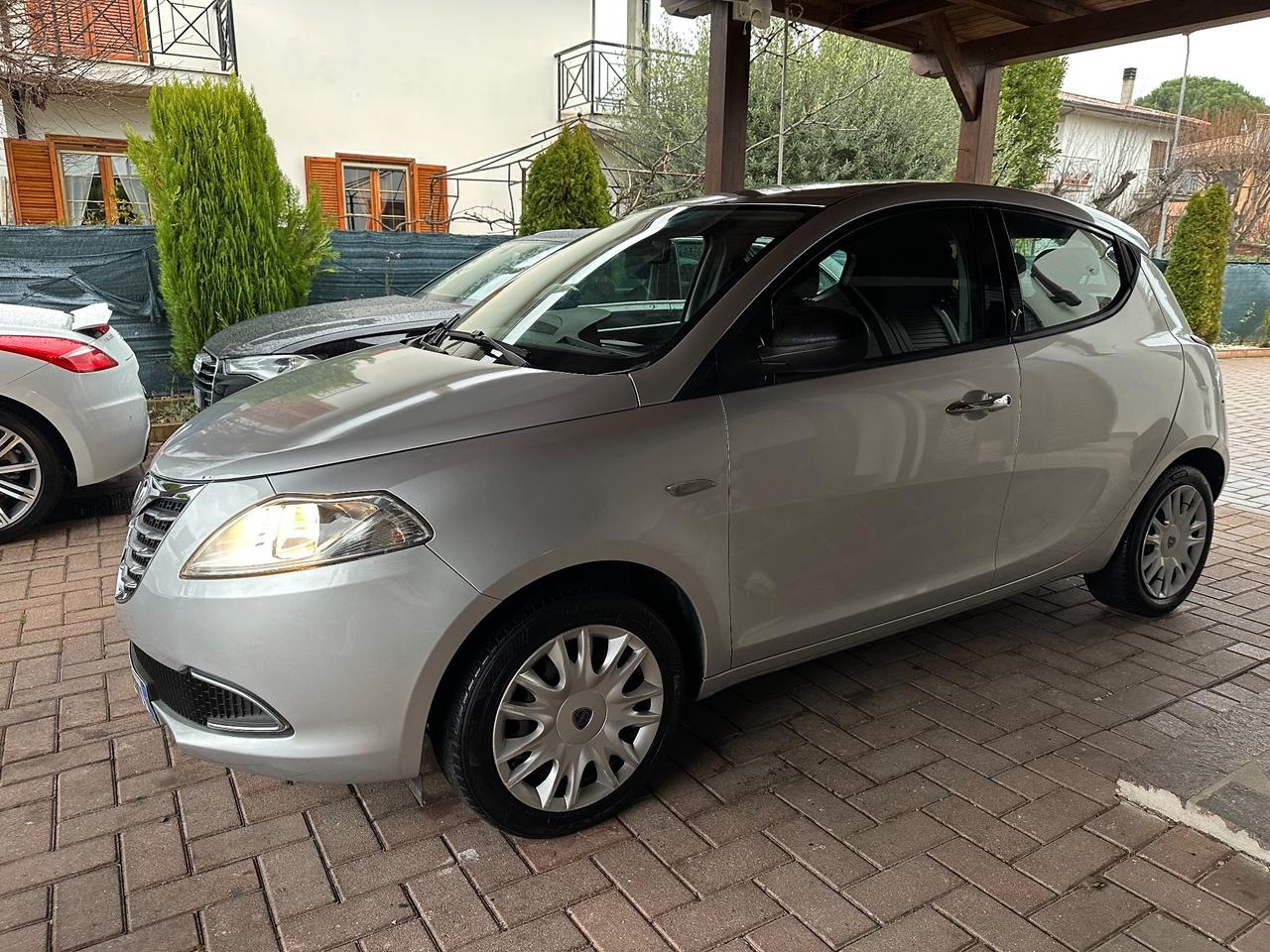 Lancia Ypsilon 1.2 69 CV 5 porte GPL Ecochic Platinum