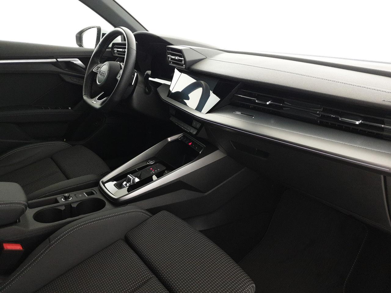 Sportback 30TDI 116CV S tronic Business Advanced