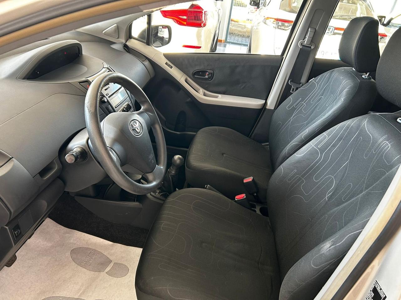 Toyota Yaris 1.0B X NEOPATENTATI 2010