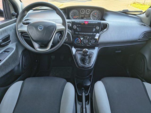 LANCIA Ypsilon 1.2 69 CV 5 porte Silver NEOPATENTATI