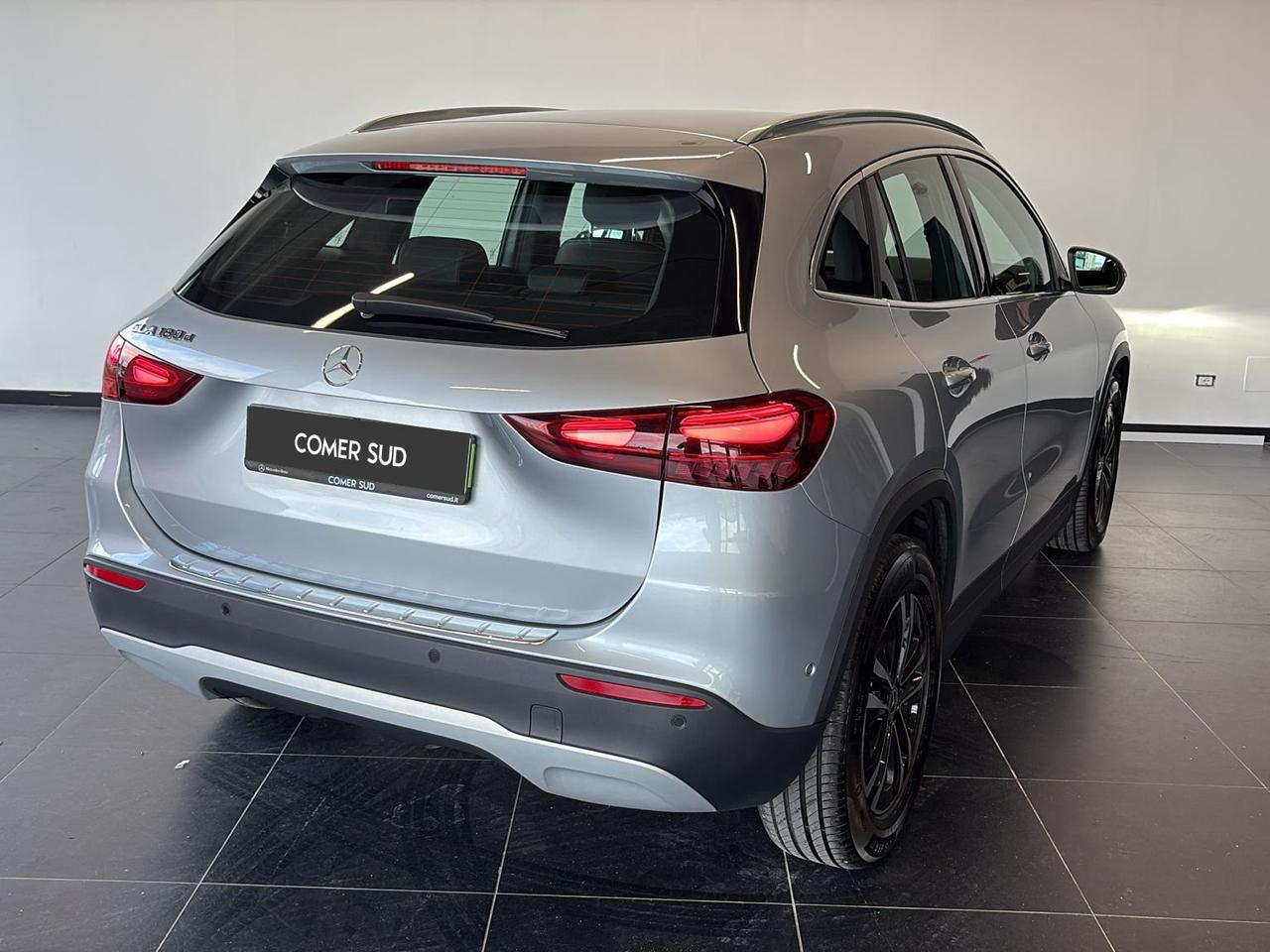 Mercedes-Benz GLA-H247 2023 - GLA 180 d Advanced auto