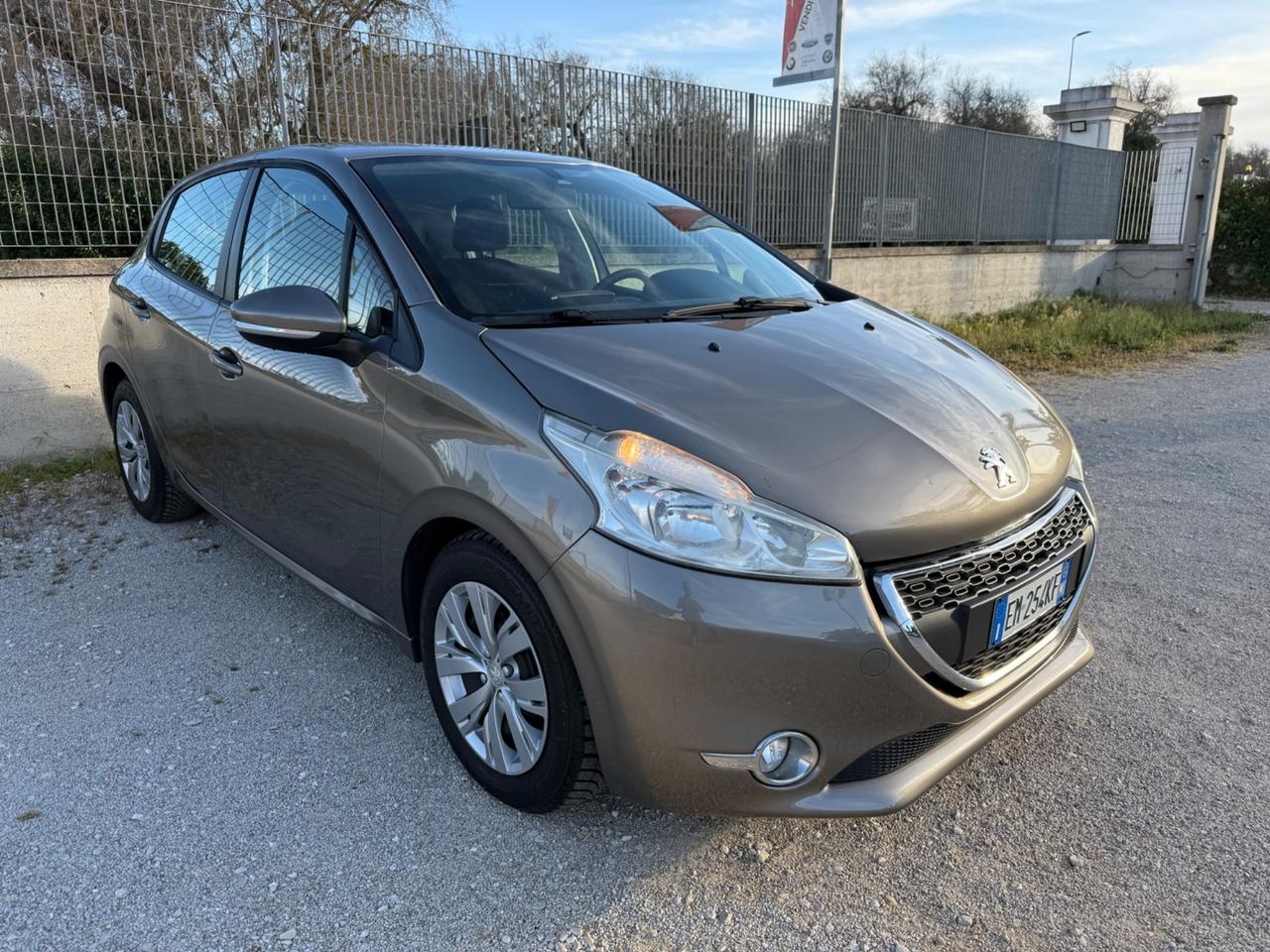 Peugeot 208 1.4 HDi 68 CV 5 porte Active