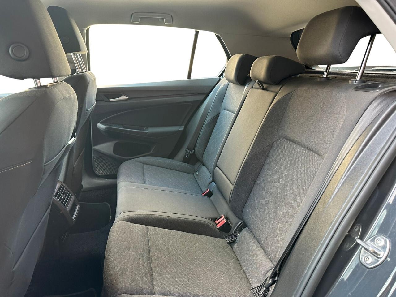 Volkswagen Golf 1.0 eTSI EVO DSG Life