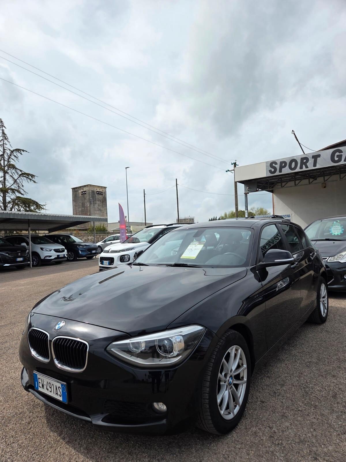 Bmw 118 118d 5p. Unique