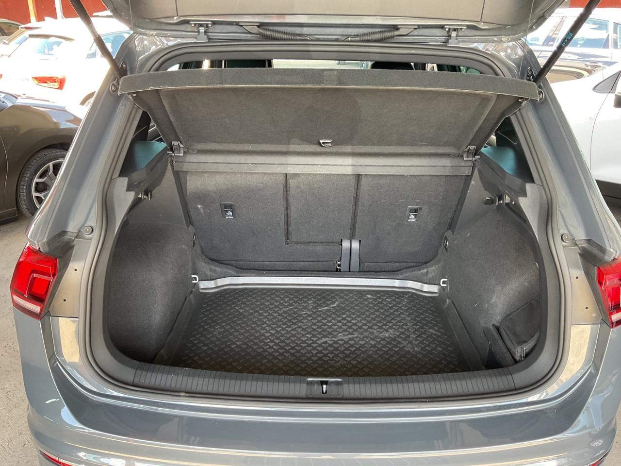 Tiguan 2.0 TDI 150 CV-DSG 4MOTION R-Line-IVA ESP-