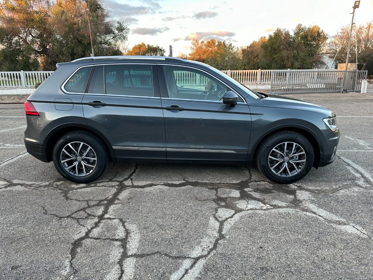 VOLKSWAGEN Tiguan 2.0 TDI Sport IVA COMPRESA