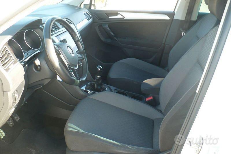 Volkswagen Tiguan 2.0 TDI SCR Business BlueMo...