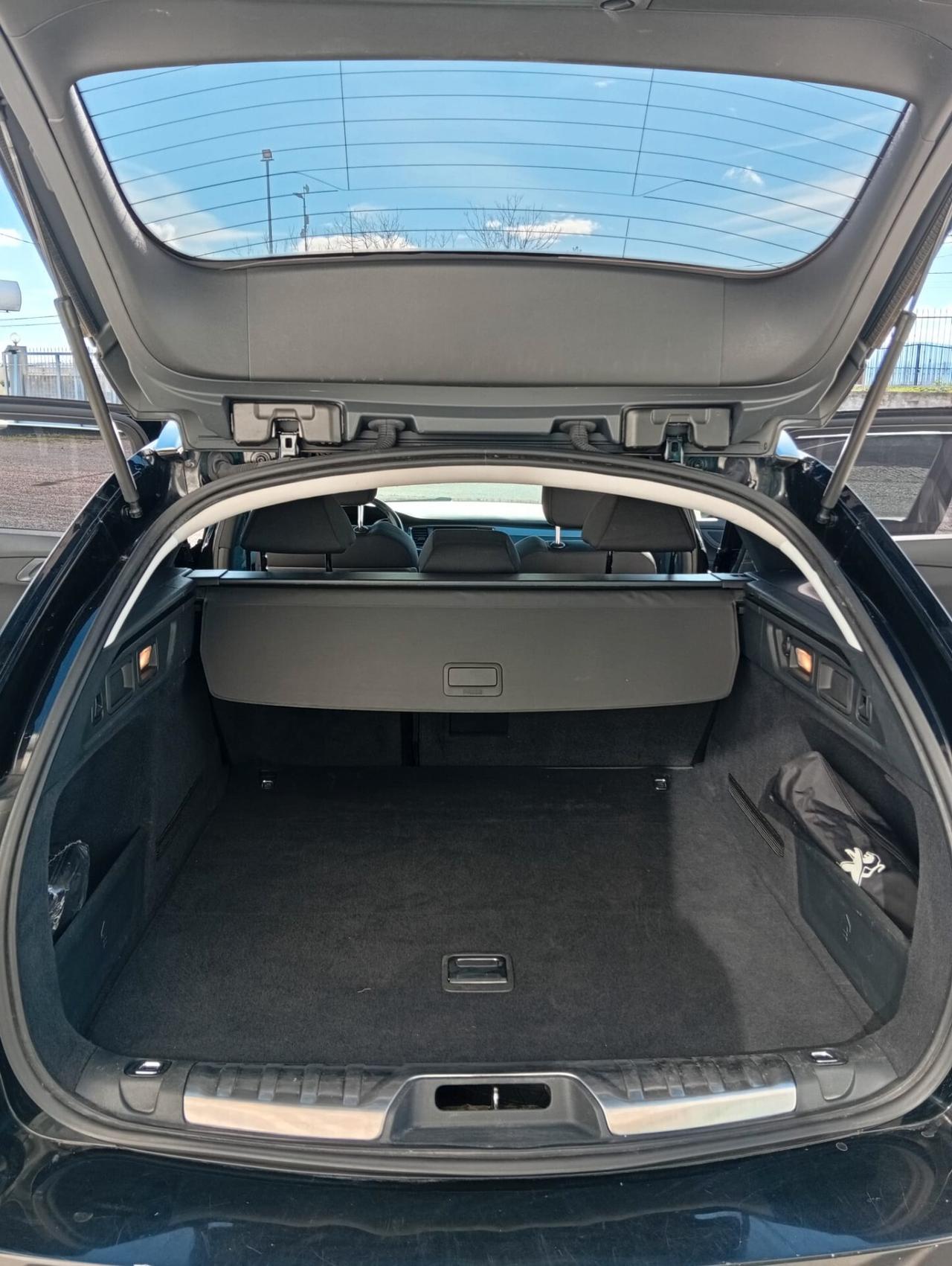 Peugeot 508 BlueHDi 120 EAT6 S&S SW Allure