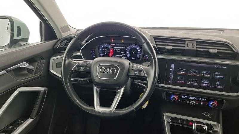 Audi Q3 35 TDI S tronic Business