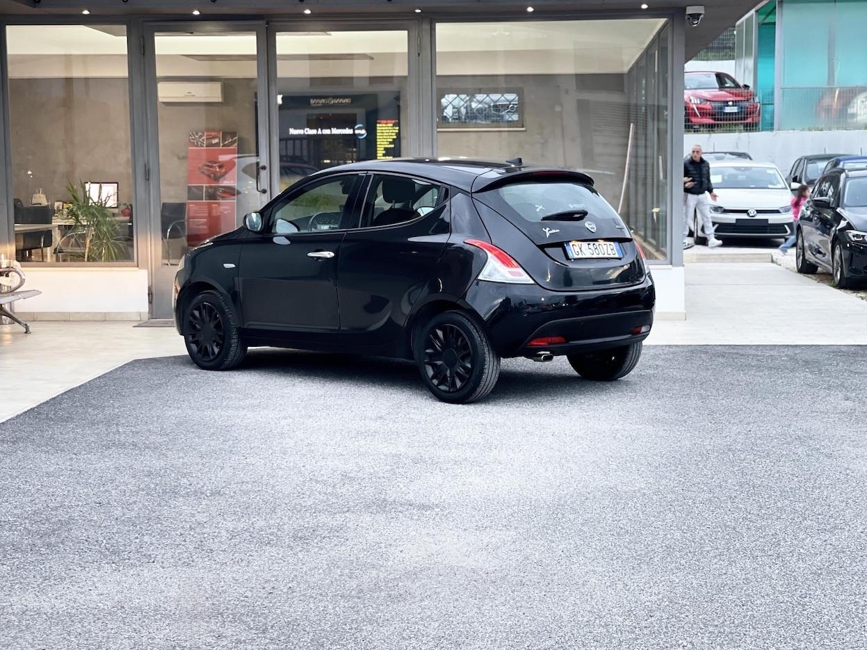 Lancia Ypsilon 1.0 Hybrid 69CV E6 Neo - 2022