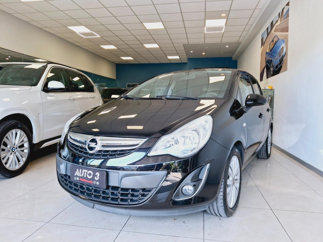 Opel Corsa 1.2 5 porte Cosmo