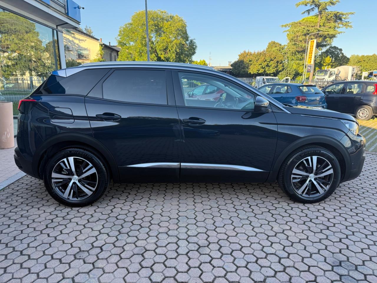 Peugeot 3008 BlueHDi 130 S&S EAT8 Allure