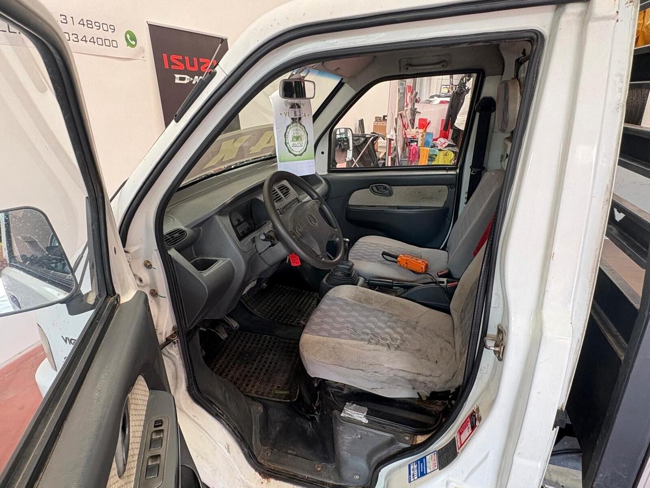 GIOTTI VITTORIA FURGONE CASSONE 4X4 benz.1.3 TRILATERALE km 102.052 certificati
