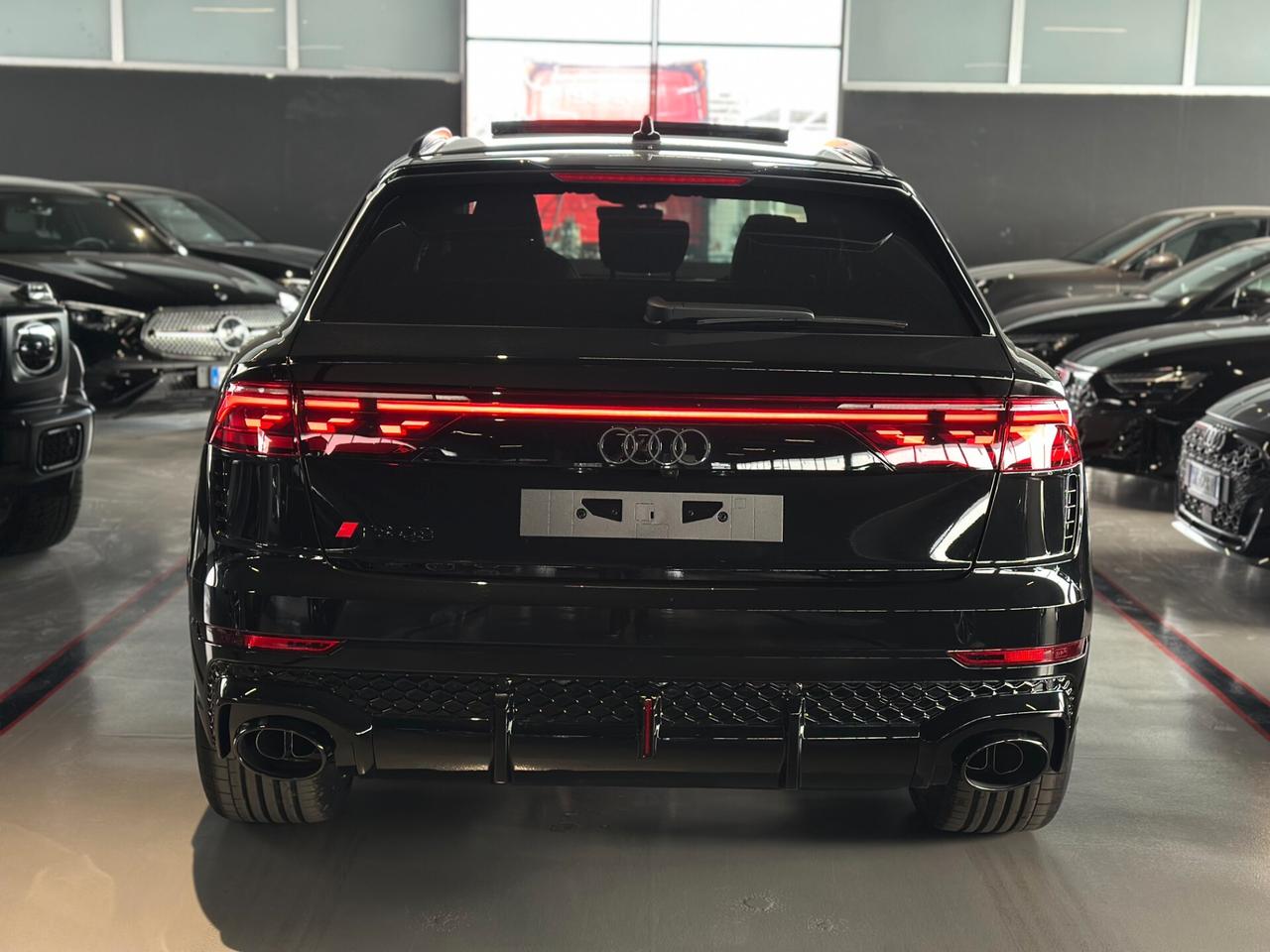 Audi Q8 RS SUV performance 471 kW tiptronic