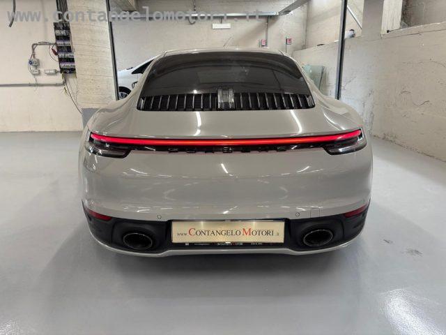 PORSCHE 911 Carrera