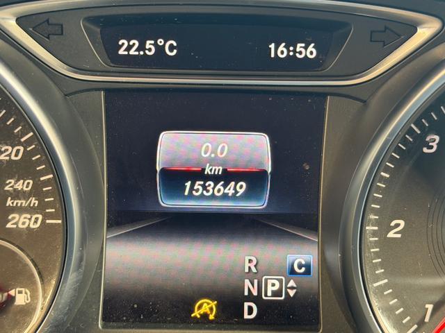 MERCEDES-BENZ GLA 180 d Automatic Sport