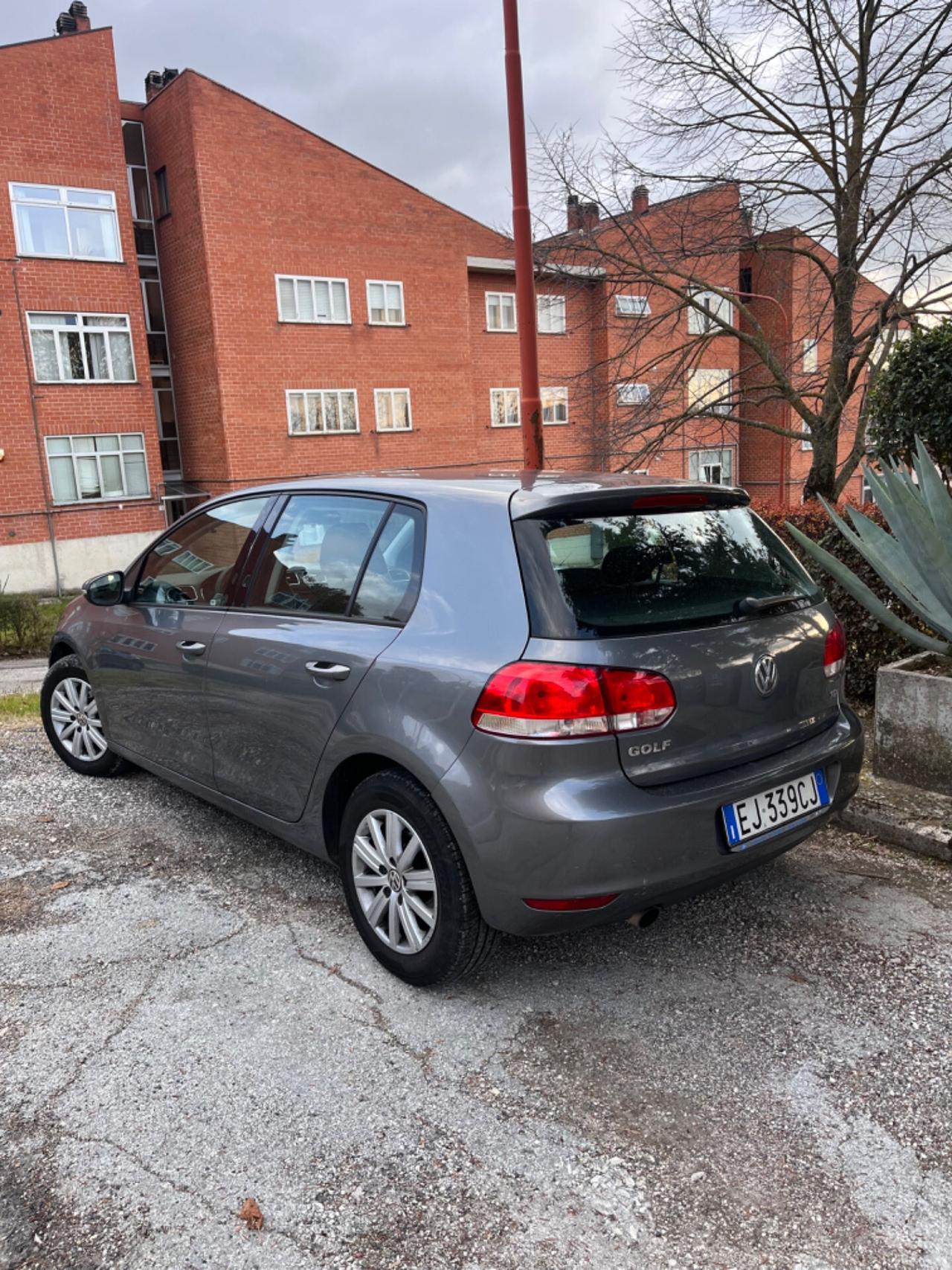 Volkswagen Golf 6 1.6 TDI PERFETTA NEOPATENTATI