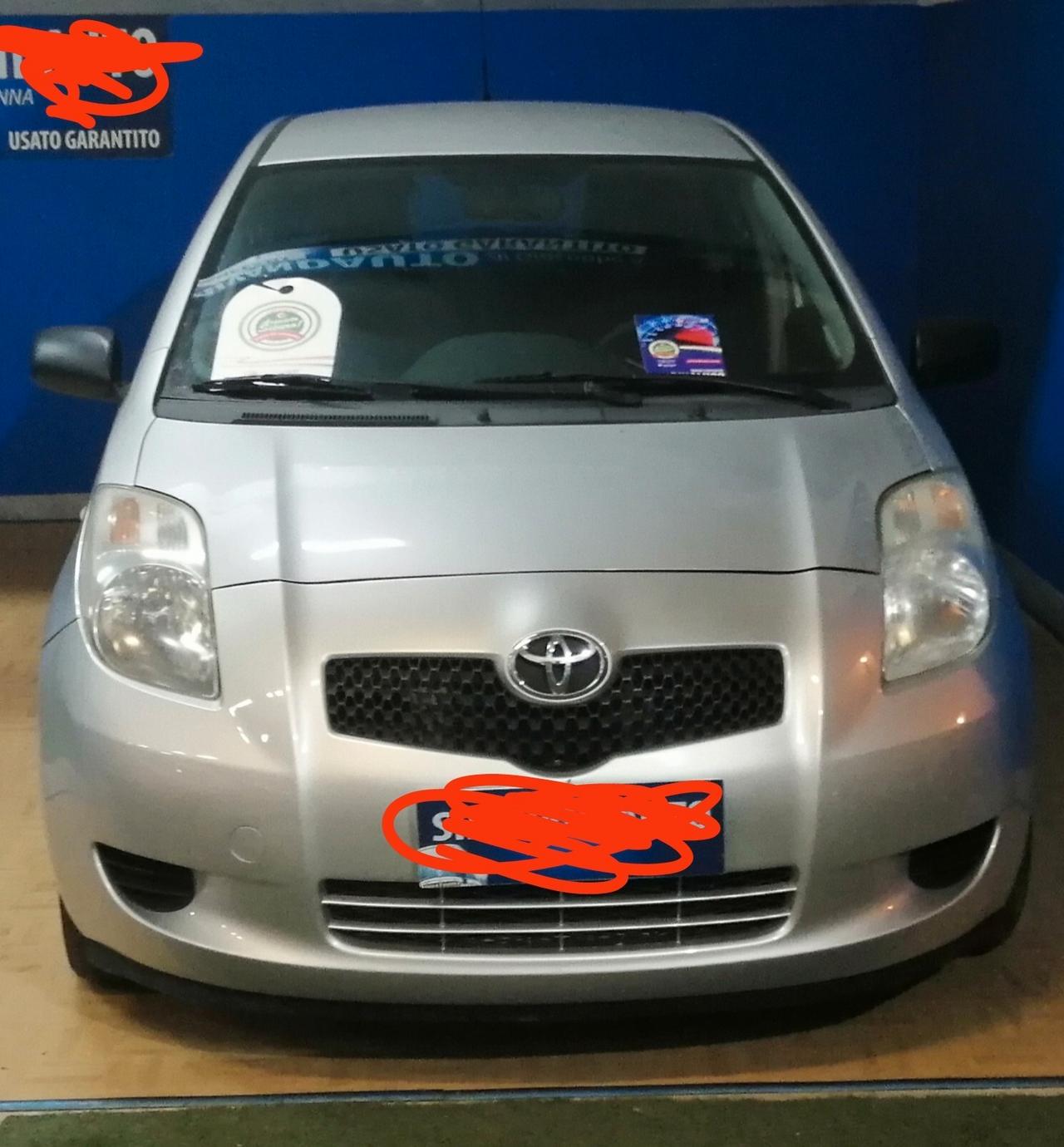 Toyota Yaris 1.0 5 porte