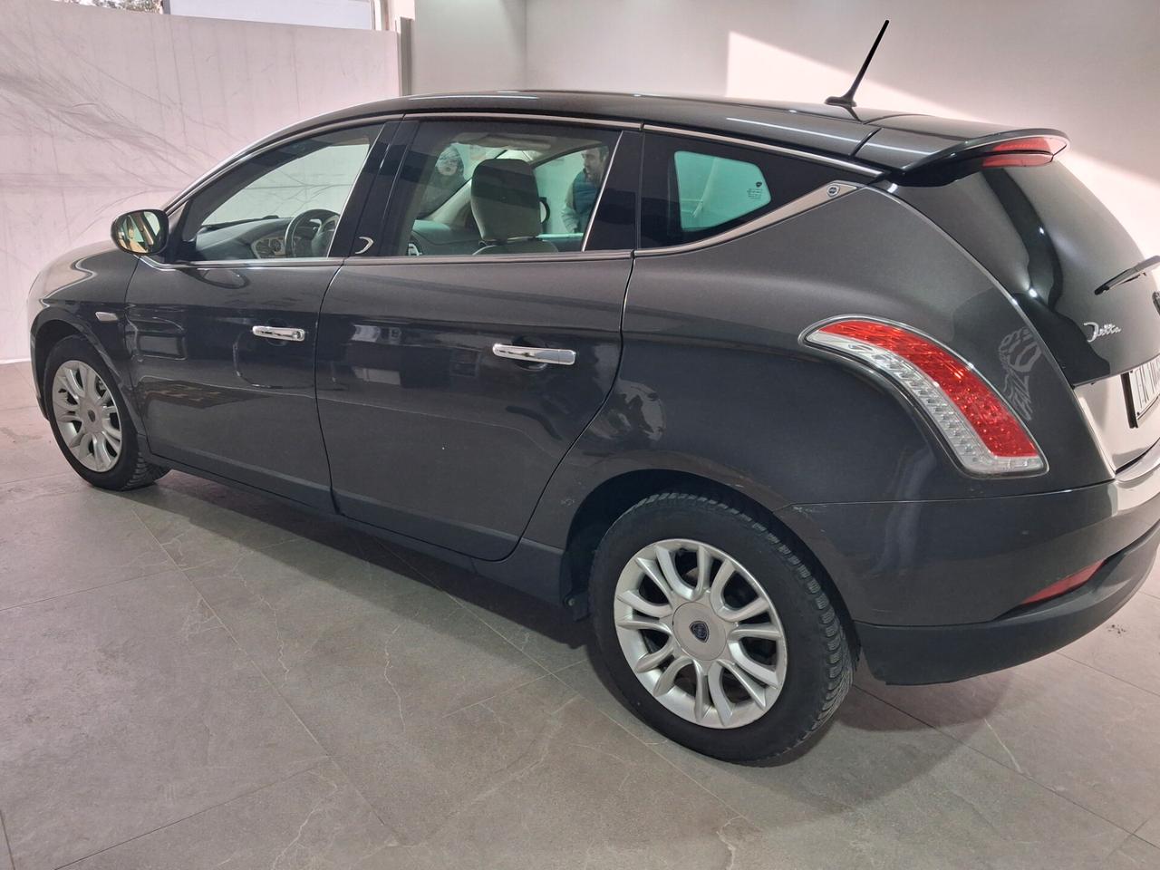 Lancia Delta 1.6 MJT DPF automatica unico proprietario