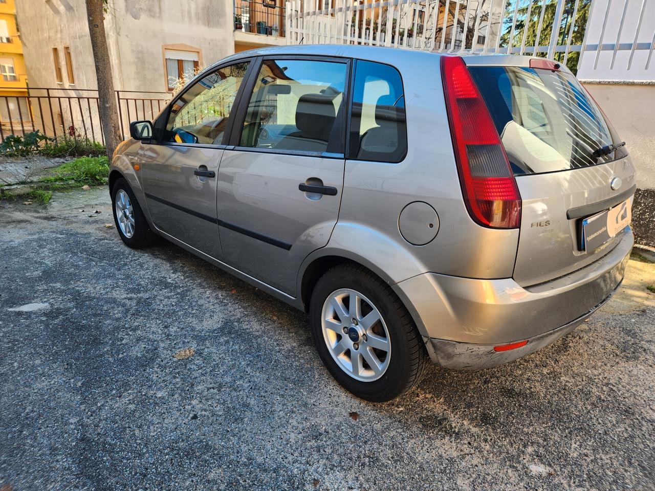 Ford Fiesta 1.4 TDCi 5PORTE UNICOPROPRIETARIO