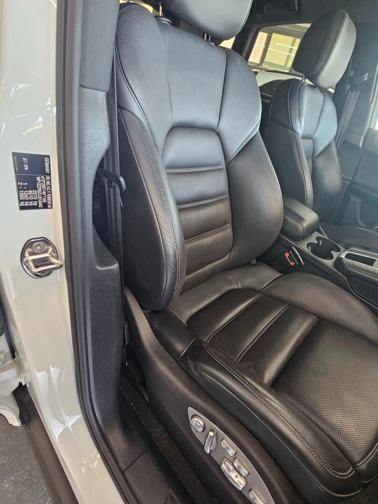 Porsche Macan 2.0 CHRONO SPORT PLUS