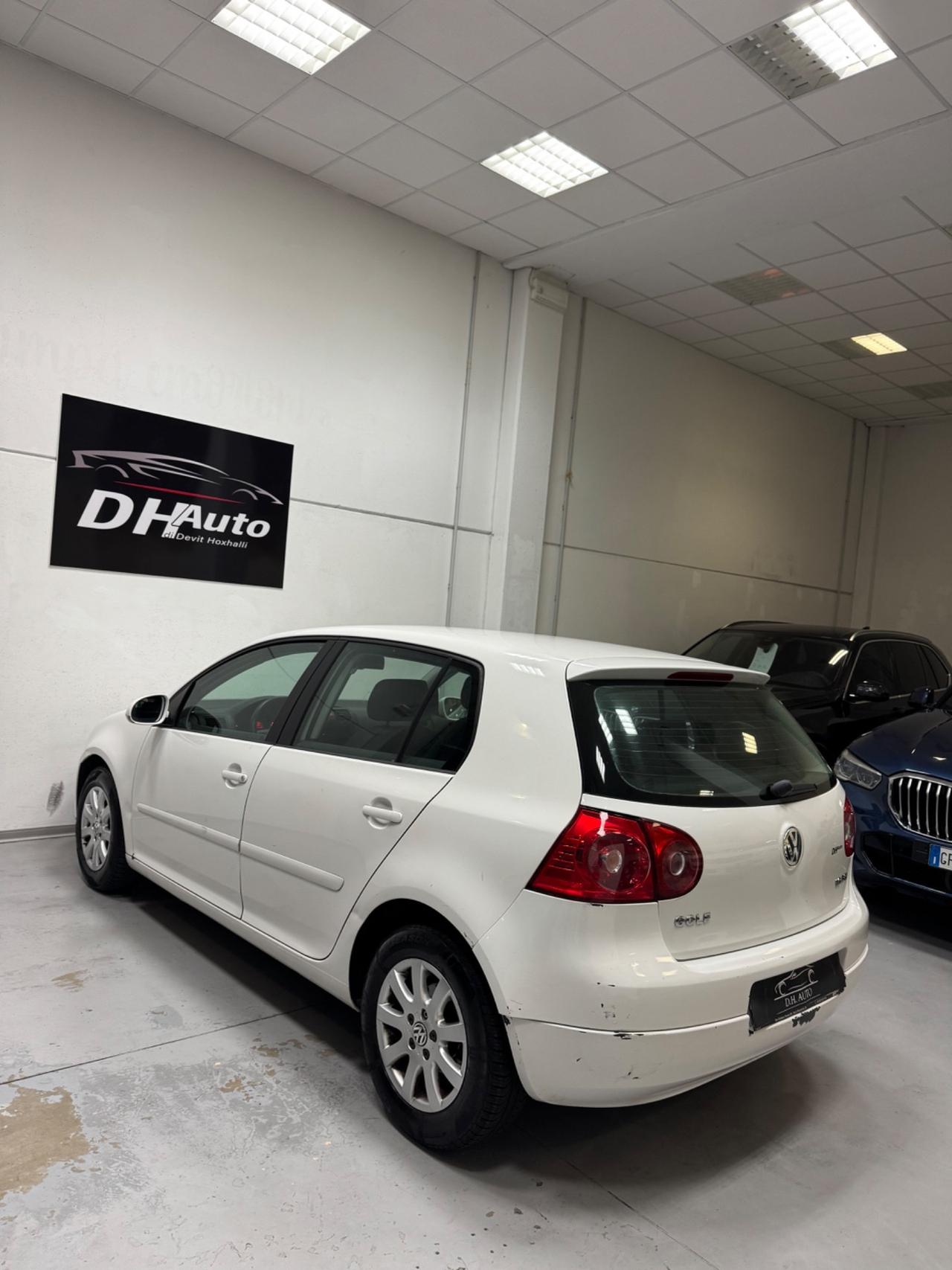 Volkswagen Golf 1.6 16V FSI 5p. Sportline