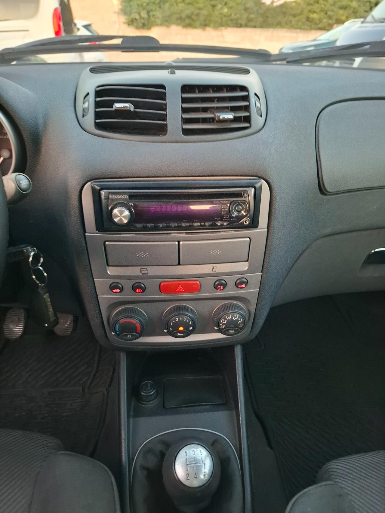 Alfa Romeo 147 1.9 JTD (115 CV) 5p. Distinctive