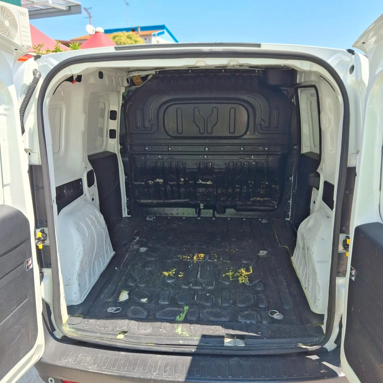 FIAT DOBLO' 1.6 MTJ 3 POSTI