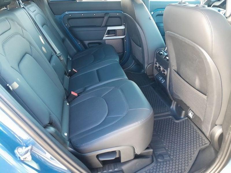 Land Rover Defender 3.0D I6 200 110 X-DYNAMIC SE AWD 7POSTI