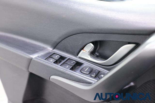 MAHINDRA XUV500 2.2 16V FWD W10 FARI LED 7 POSTI FARI LED