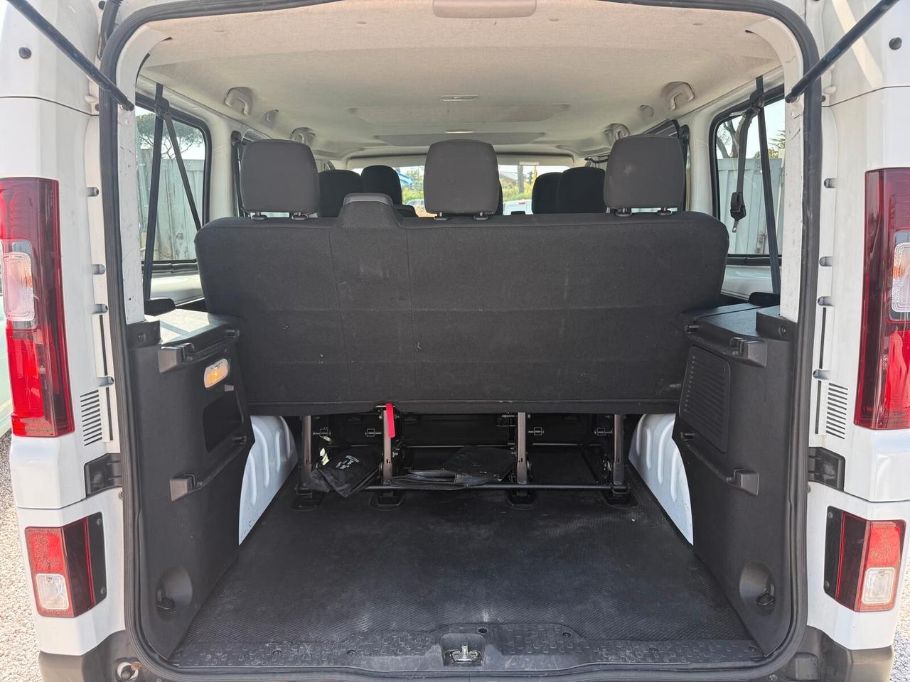 Renault Trafic BluedCi 110CV PL-TN Equilibre 9 POSTI