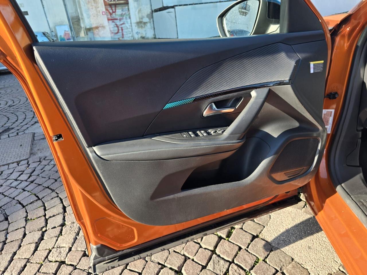 Peugeot 2008 PureTech 100 S&S Allure