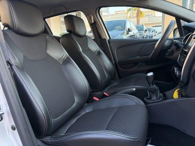 RENAULT Clio 1.5dCi 75CV Moschino Life