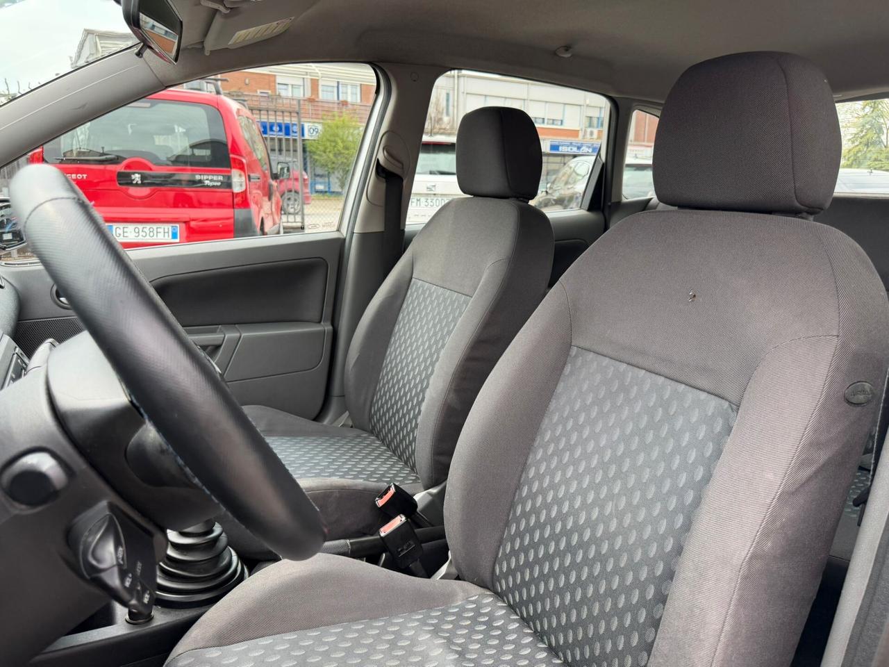 Ford Fiesta 1.4 16V 5p. Ghia