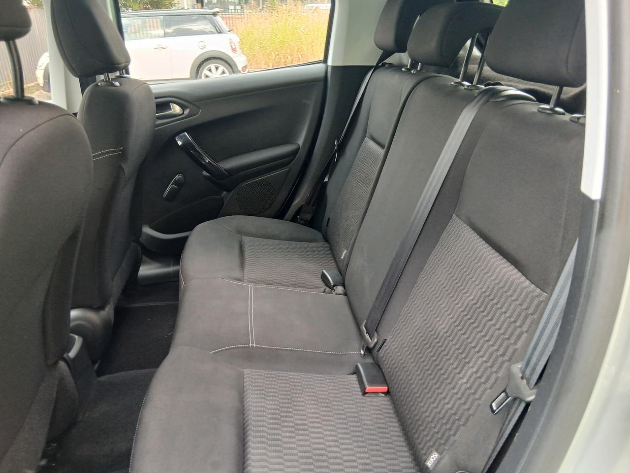 Peugeot 208 PureTech 82 Stop&Start 5 porte Allure