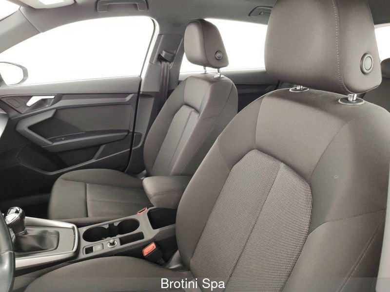 Audi A3 A3 SPB 30 TFSI Business
