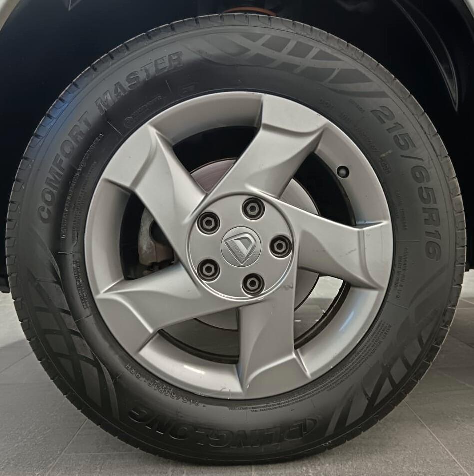 Dacia Duster 1.6 110CV GPL Lauréate
