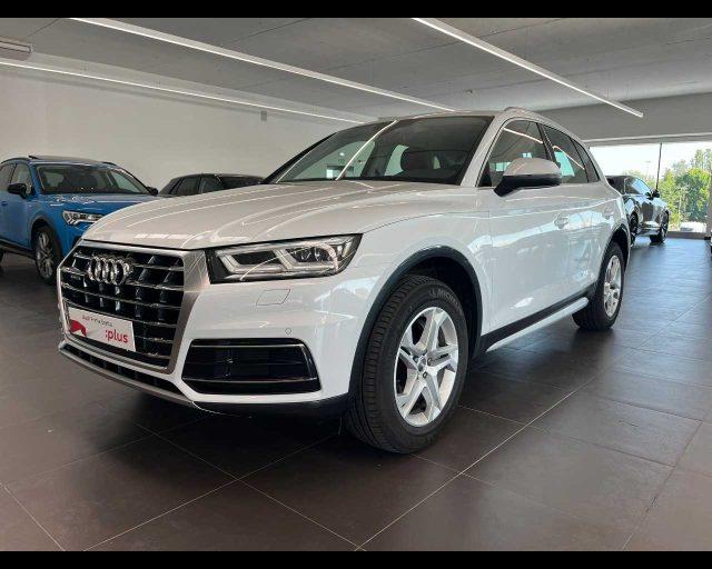 AUDI Q5 35 TDI quattro S tronic Business Design