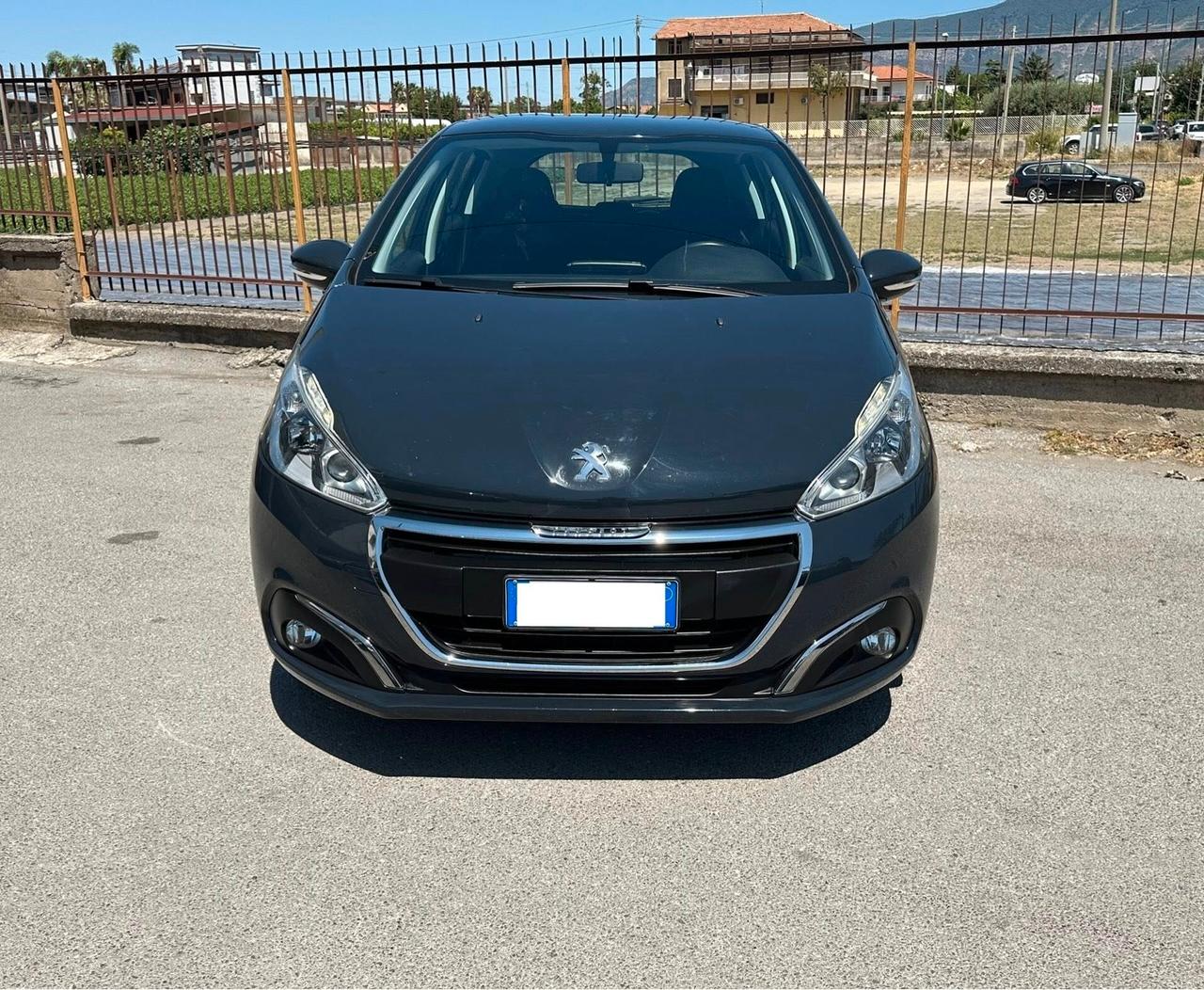 Peugeot 208 PureTech 82 5p. GPL Allure
