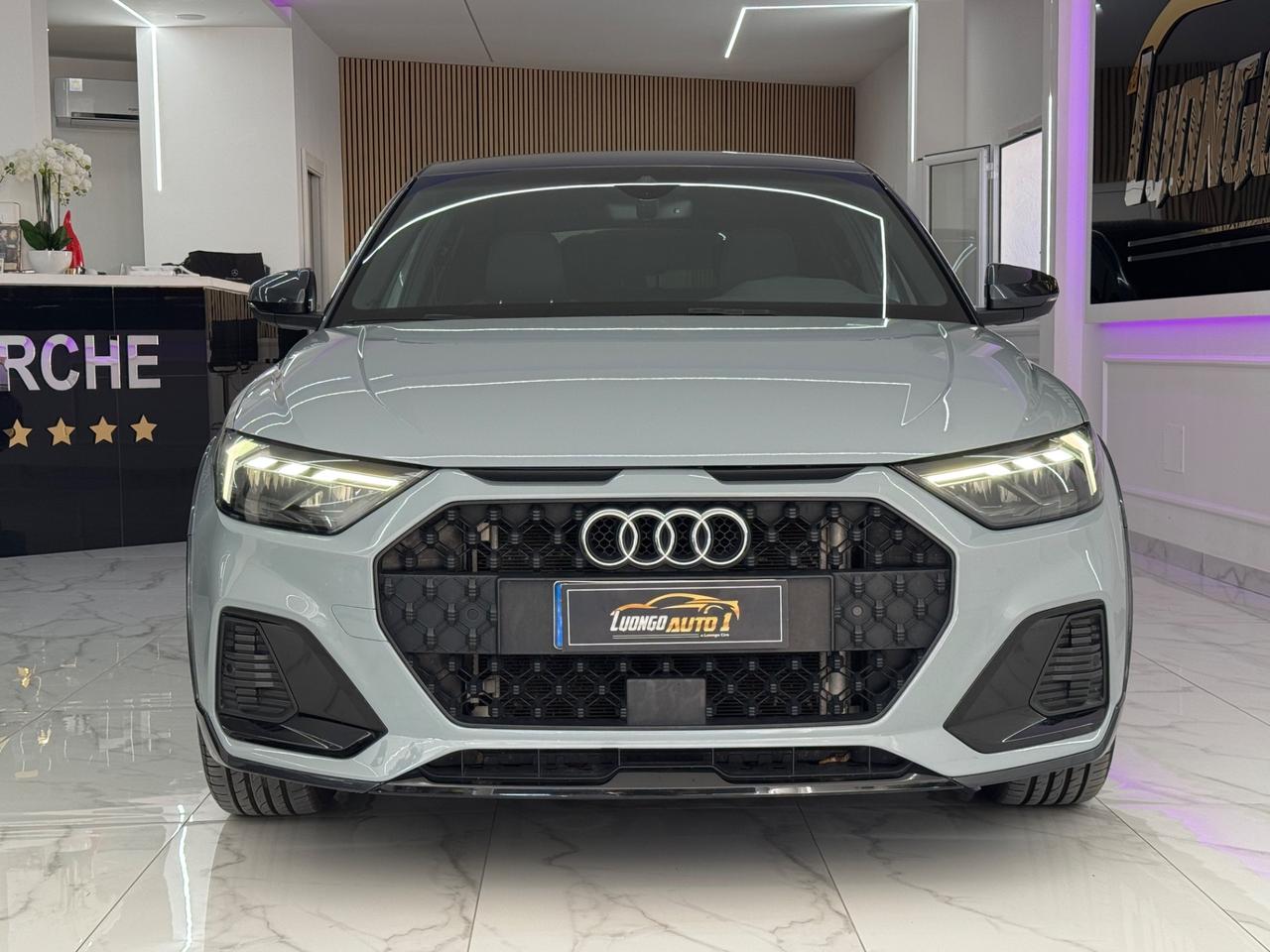 Audi A1 citycarve S- tronic Identity Contrast Iper Full