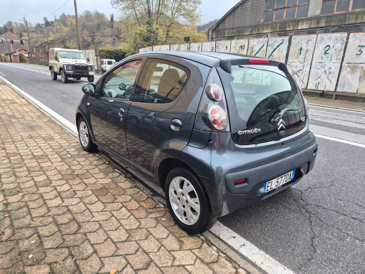 Citroen C1 1.0 5 porte Accessorize neopatentati 2012