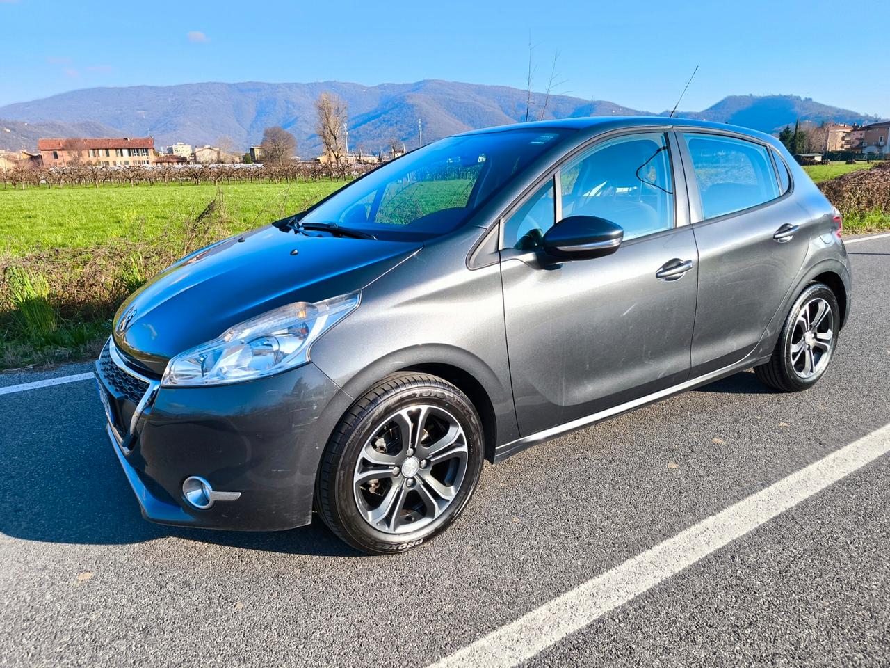 PEUGEOT 208 1,4 HDI ALLURE – OK NEOPATENTATI-
