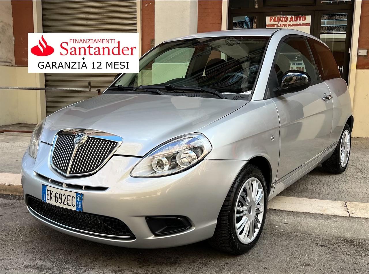 Lancia Ypsilon 1.3 MJT 75 CV Unyca